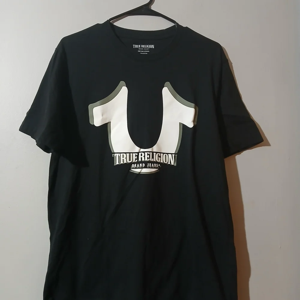 True Religion Black T-Shirt for Men Short Sleeve Size Large